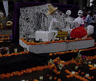 autel de la F&ecirc;te des morts au Mexique