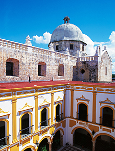 un des cloitres de Campeche