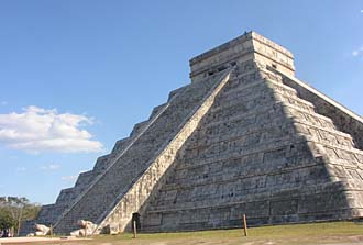 &eacute;volution de l'&eacute;quinoxe du printemps entre 15h et 17h locales le 21 mars 2011 &agrave; Chich&eacute;n Itz&aacute;