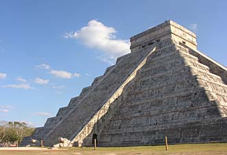 &eacute;volution de l'&eacute;quinoxe du printemps entre 15h et 17h locales le 21 mars 2011 &agrave; Chich&eacute;n Itz&aacute;