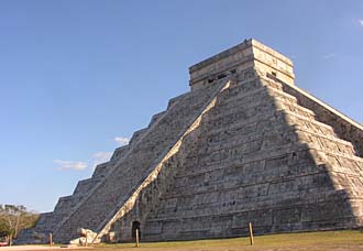 &eacute;volution de l'&eacute;quinoxe du printemps entre 15h et 17h locales le 21 mars 2011 &agrave; Chich&eacute;n Itz&aacute;