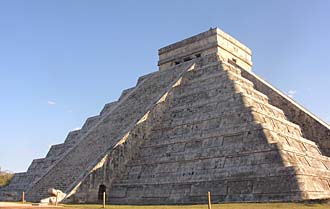 &eacute;volution de l'&eacute;quinoxe du printemps entre 15h et 17h locales le 21 mars 2011 &agrave; Chich&eacute;n Itz&aacute;