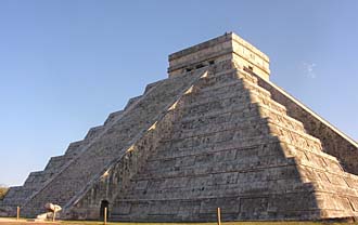 &eacute;volution de l'&eacute;quinoxe du printemps entre 15h et 17h locales le 21 mars 2011 &agrave; Chich&eacute;n Itz&aacute;