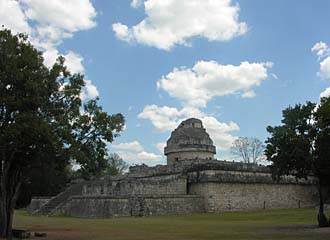 L'Observatoire avec sa Tour (Chich&eacute;n Itz&aacute;, Yucat&aacute;n, Mexique)