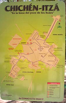 plan situ&eacute; &agrave; l'entr&eacute;e de la zone centrale de Chich&eacute;n