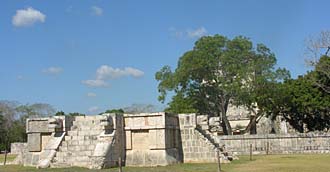 Temple des Jaguars et des Aigles