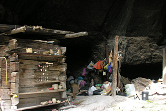 grottes o&ugrave; vivent des Tarahumaras