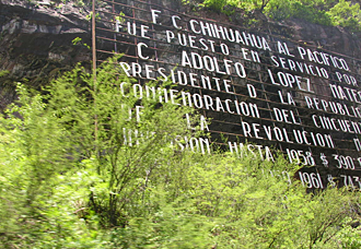 plaque comm&eacute;morative -inauguration du train &agrave;&nbsp;Temoris