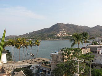 Barra de Navidad sur la costalegre