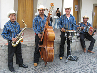 Mariachis &agrave; Comala