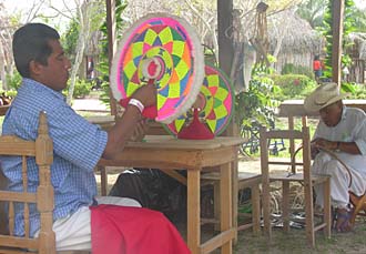 artisan de chapeaux locaux