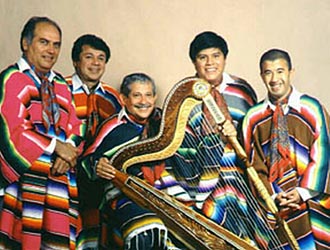 groupe de musiciens tlen huicana de Veracruz (harpe Jarocha)
