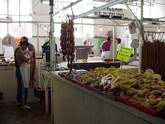 stand de boucherie au march&eacute; couvert de Guanajuato