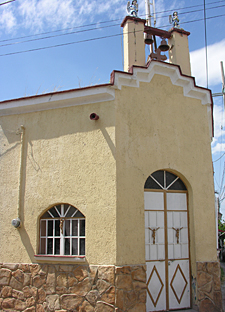 petite chapelle pr&egrave;s du mus&eacute;e  municipal de la c&eacute;ramique de Tlaquepaque