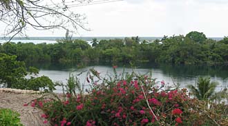 Cenote Azul