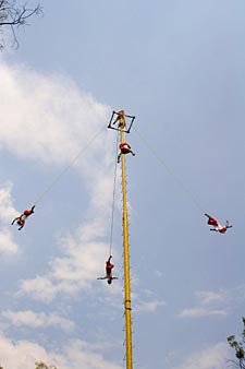 les voladores &agrave; Papantla