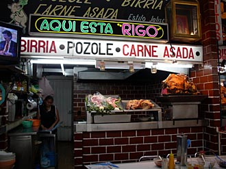 &eacute;tale de viandes au march&eacute; san camilito 