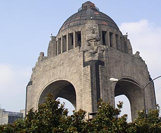 monument de la r&eacute;volution