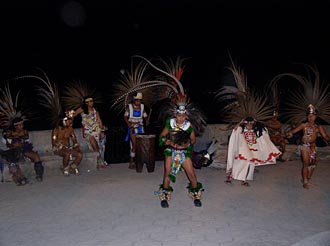 danseurs "concheros" &agrave; Puerto Vallarta 