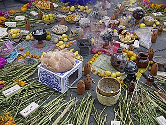 Autel des morts sur le z&oacute;calo &agrave; Mexico