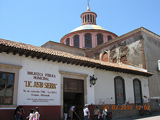 biblioth&egrave;que d'Uruapan (Michoac&aacute;n, Mexique)