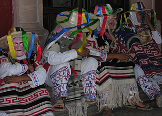 costume de la danse des petits vieux &agrave; P&aacute;tzcuaro (Michoac&aacute;n, Mexique)