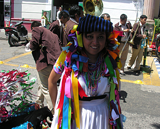 fin du d&eacute;fil&eacute; de uruapan
