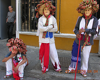 fin du d&eacute;fil&eacute; de uruapan