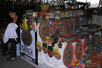 march&eacute; artisanal de Uruapan