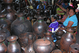march&eacute; artisanal de Uruapan