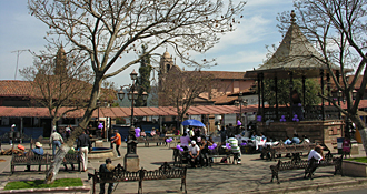 Z&oacute;calo de Santa Clara del Cobre (&eacute;tat du Michoac&aacute;n)