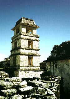 la tour du Palais &agrave; Palenque (&eacute;tat de Chiapas, Mexique)