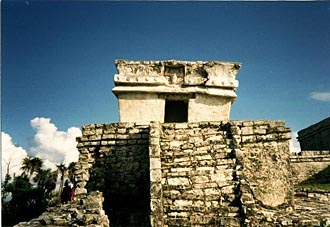 temple du Dieu Descendant &agrave; Tulum