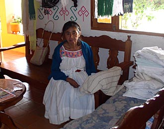 brodeuse &agrave; Cuetzalan