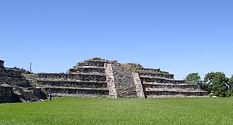 ruines de Yohualichan,monticule ouest (&eacute;tat de Puebla, Mexique)