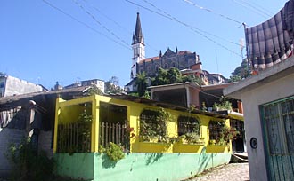 vue sur Cuetzal&aacute;n (&eacute;tat de Puebla au Mexique)