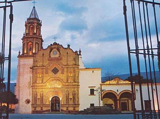 &eacute;glise Nuestro Se&ntilde;or Santiago de Jalp&aacute;n (ressemble beaucoup &agrave; celle de Tancoyol) - (Quer&eacute;taro, Mexique)