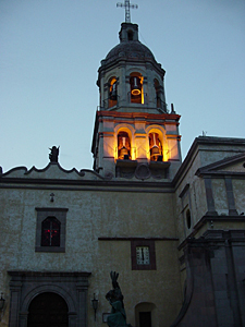 &eacute;glise et ex-couvent de la Santa Cruz &agrave; Quer&eacute;taro (capitale et &eacute;tat au Mexique)