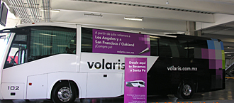bus volaris effectuant la navette Toluca -Santa Fe banlieue ouest de Mexico