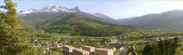 vue sur Barcelonnette Alpes de Haute Provence