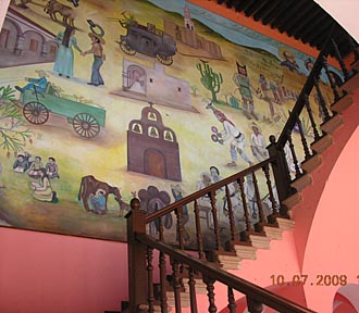 montée d'escalier au palais municipal