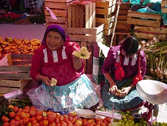 Costumes typiques de la r&eacute;gion d'Oaxaca au Mexique