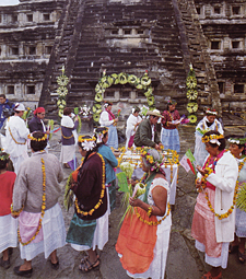 procession &agrave; El Tajin