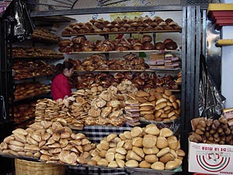 boulangerie et patisserie au march&eacute; couvert