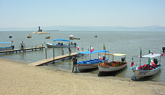 bateaux de locations sur le lac Chapala, (Jalisco, Mexique)