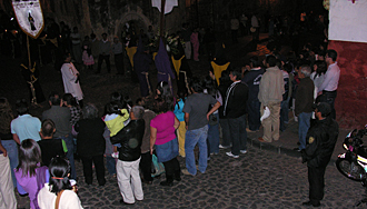 procession du silence &agrave; P&aacute;tzcuaro - "Vigile Pascale"