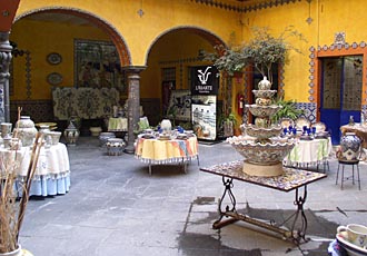fabrique de "talaveras" &agrave; Puebla (ville et &eacute;tat du Mexique)