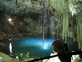 un cenote du Yucatan