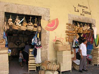 "Portales" de la 56A et magasin d'artisanat &agrave; M&eacute;rida