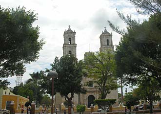 Zócalo et Cathédrale de Valladolid